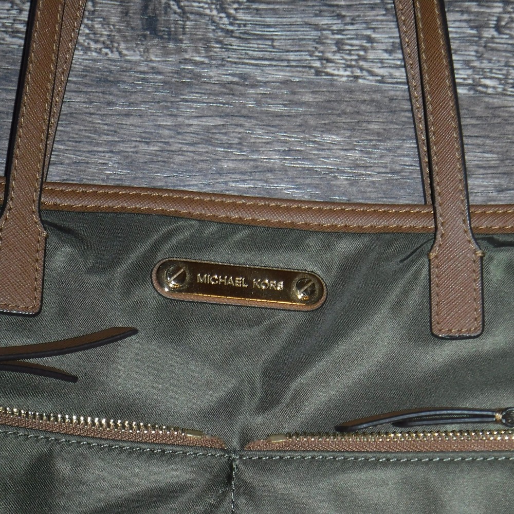 Michael Kors Tote Bag Olive Green‎ Shoulder Bag Zip Pockets Designer - Picture 3 of 10